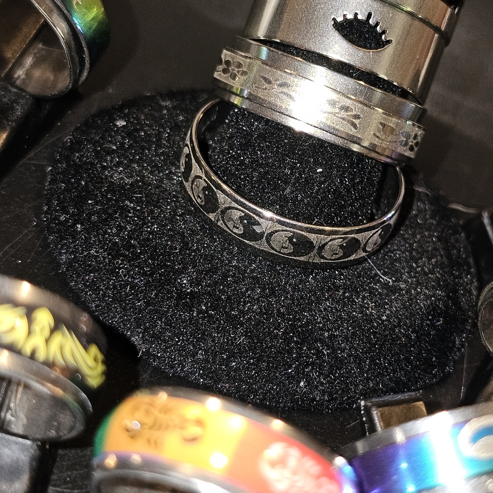 Rings O - Picture 5 of 7